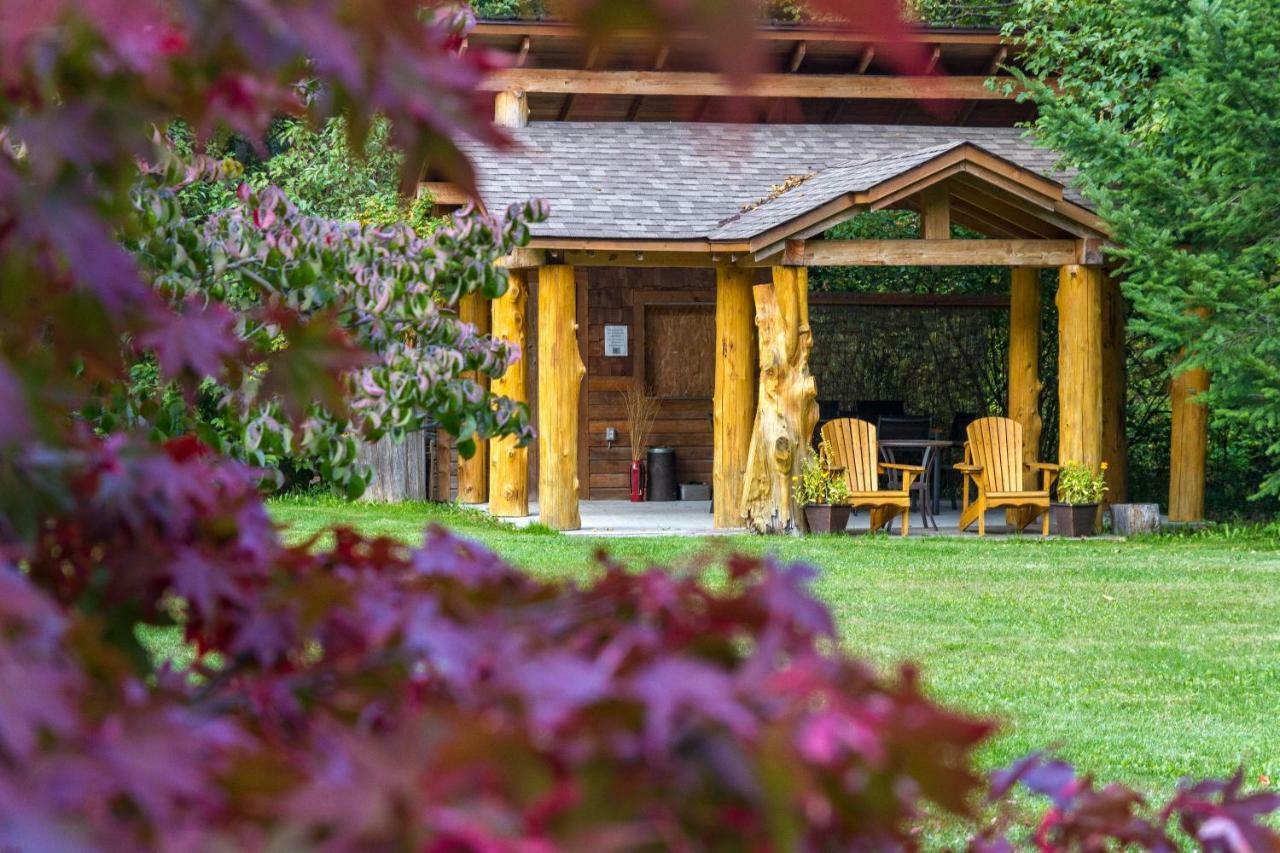 Bella Coola Mountain Lodge Hagensborg Exterior photo